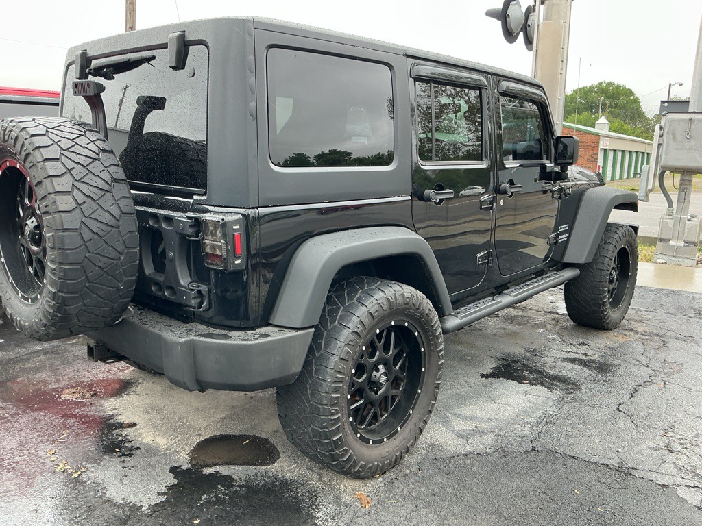 2013 Jeep Wrangler Unlimited Image 3