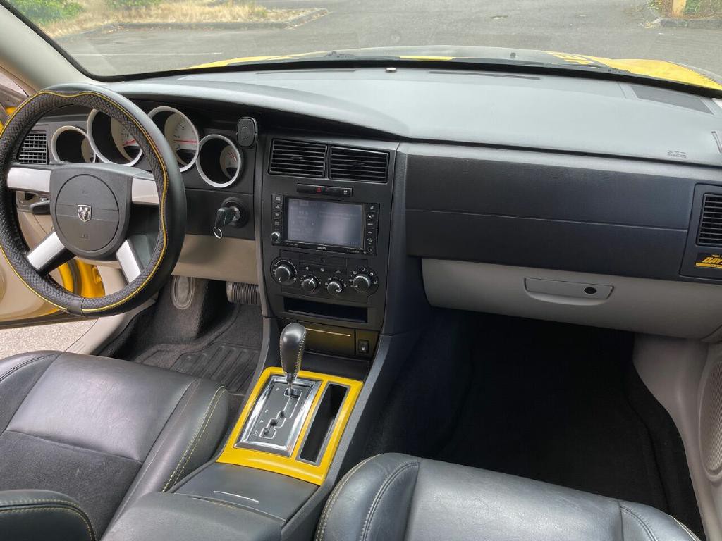 2006 Dodge Charger Image 24