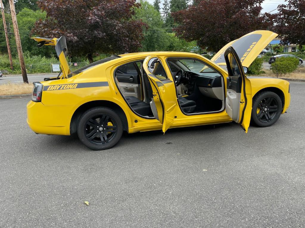 2006 Dodge Charger Image 30
