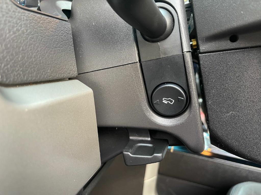 2011 Ford F-150 Image 25
