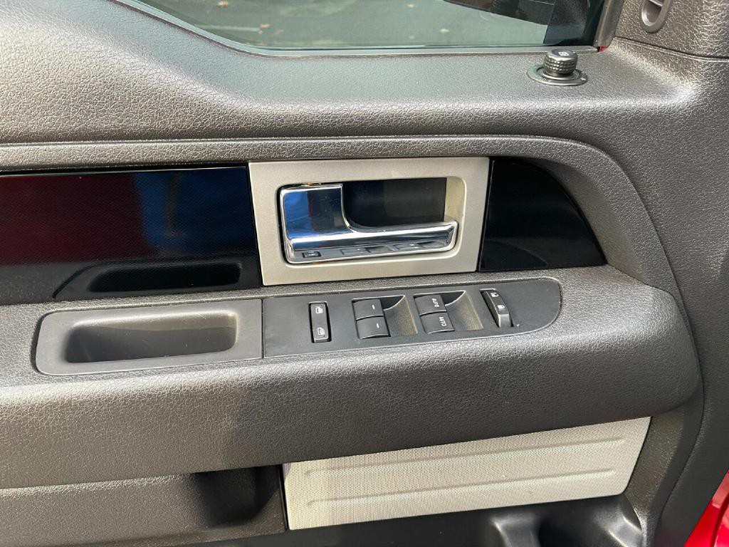 2011 Ford F-150 Image 28