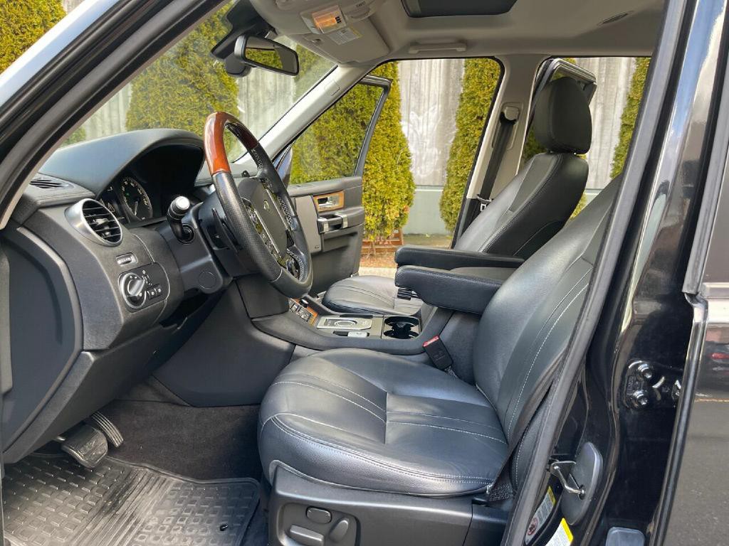 2016 Land Rover LR4 Image 29