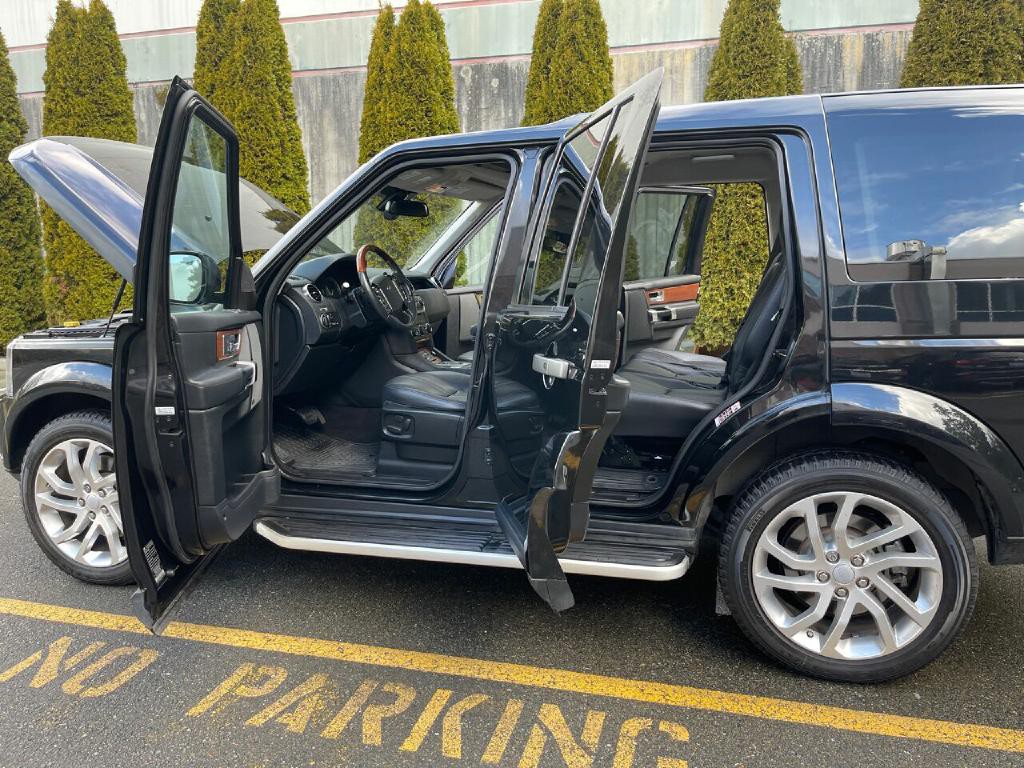2016 Land Rover LR4 Image 33