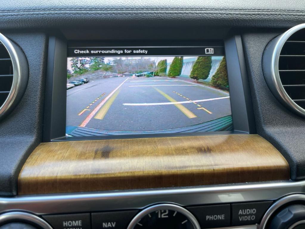 2016 Land Rover LR4 Image 37