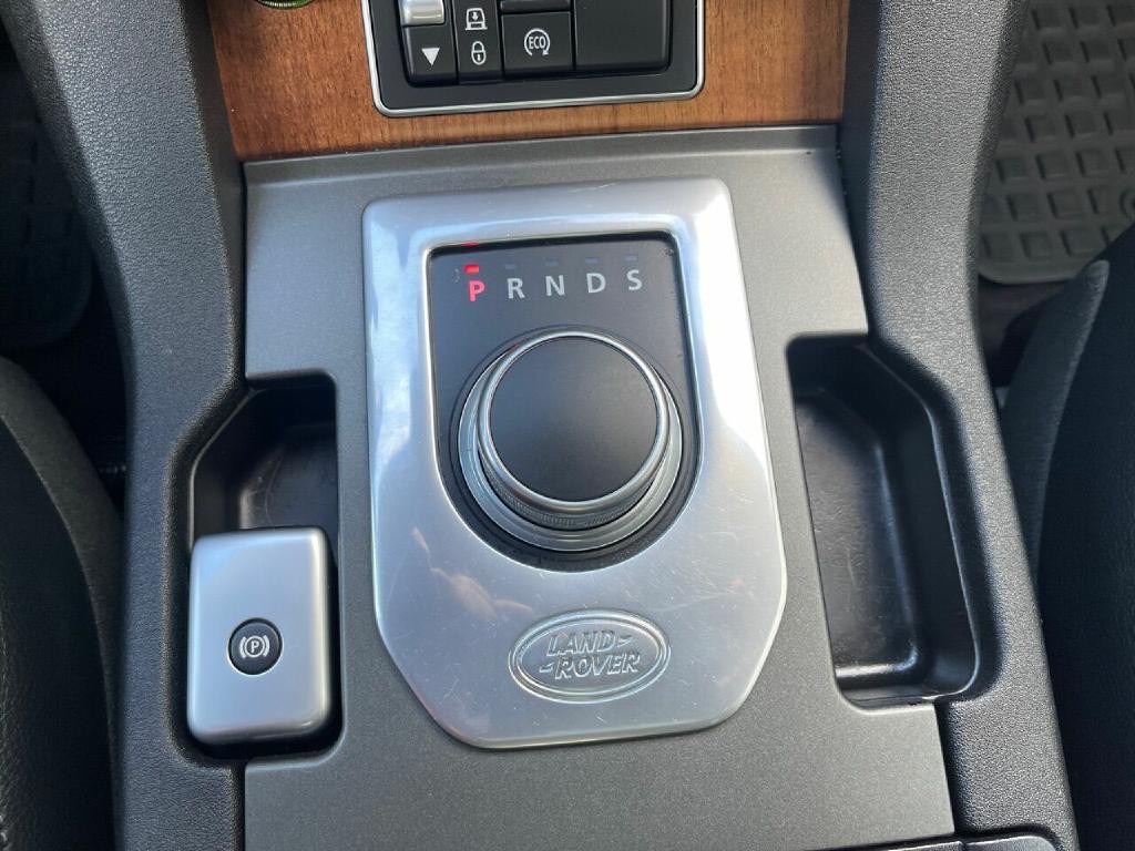2016 Land Rover LR4 Image 44