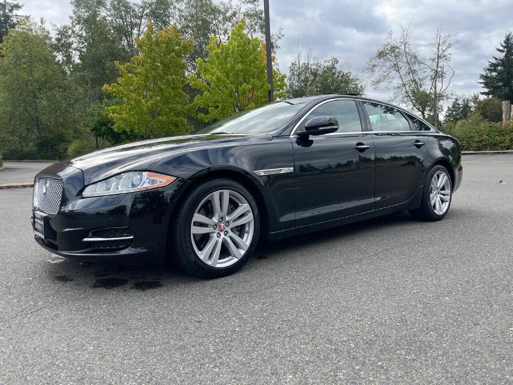 2014 Jaguar XJ Image 3