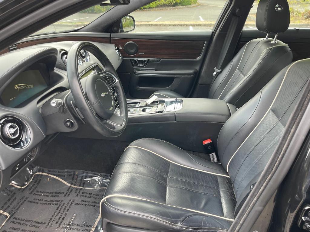 2014 Jaguar XJ Image 27