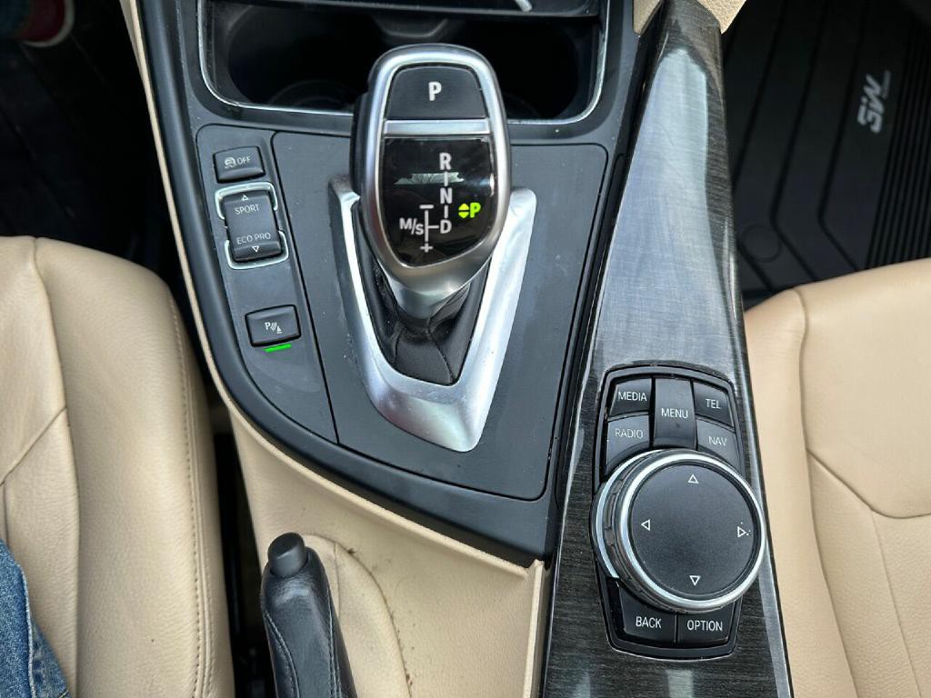 2016 BMW 3 Series Image 35