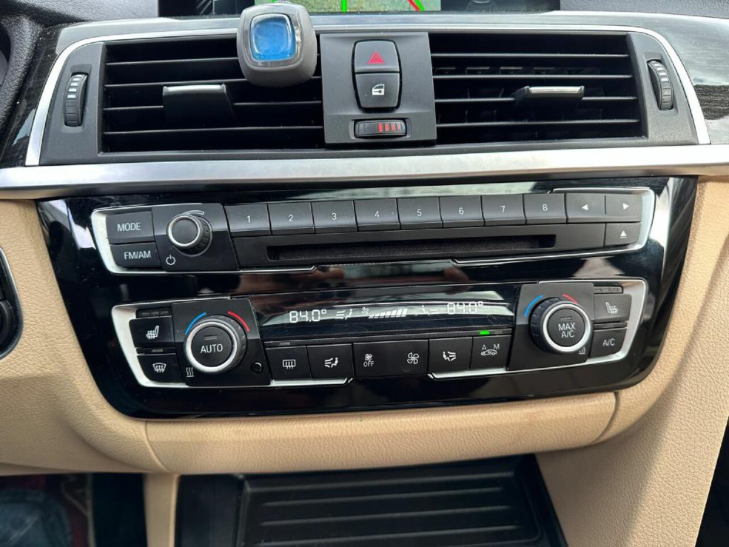 2016 BMW 3 Series Image 37