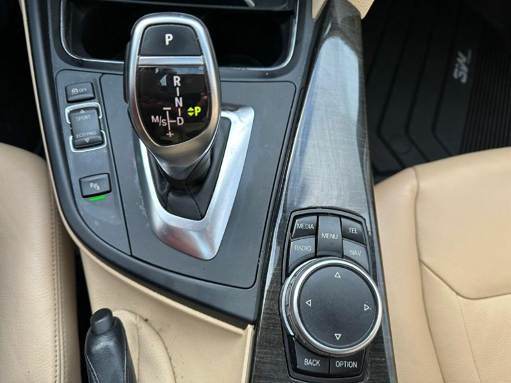 2016 BMW 3 Series Image 38