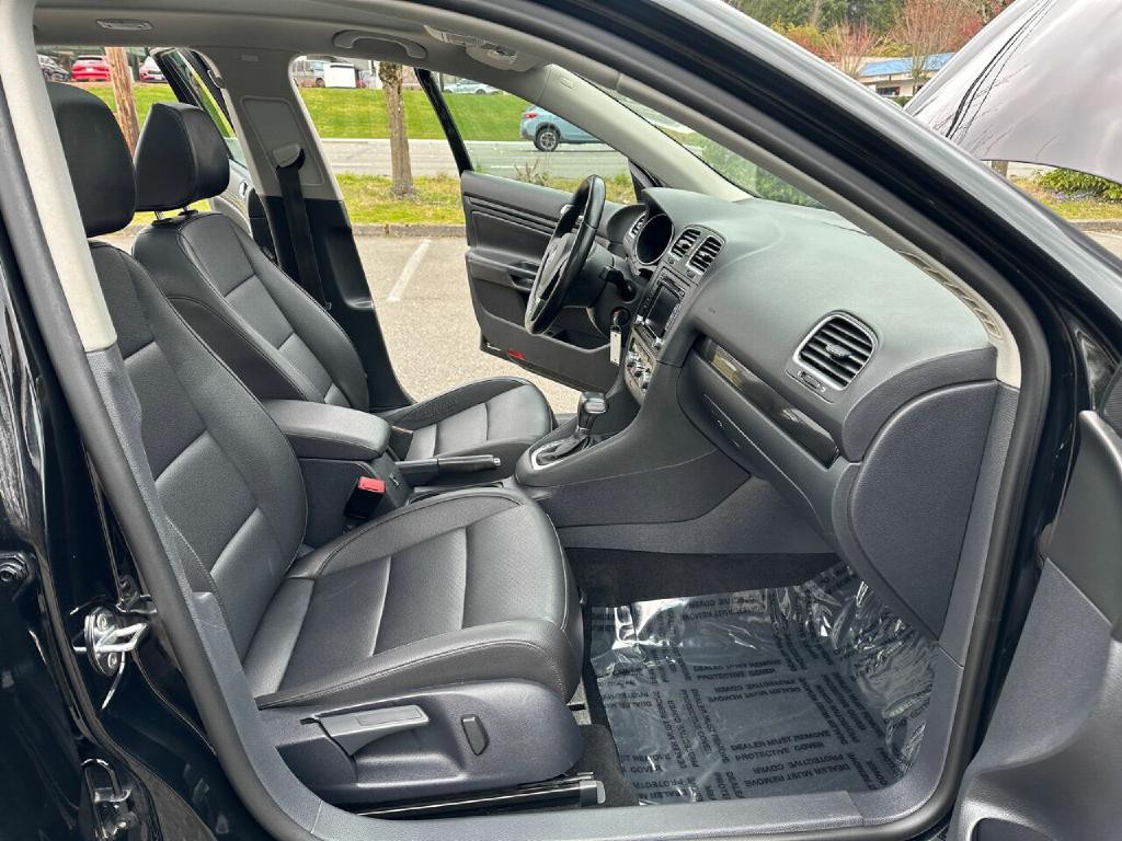 2010 Volkswagen Jetta Image 28