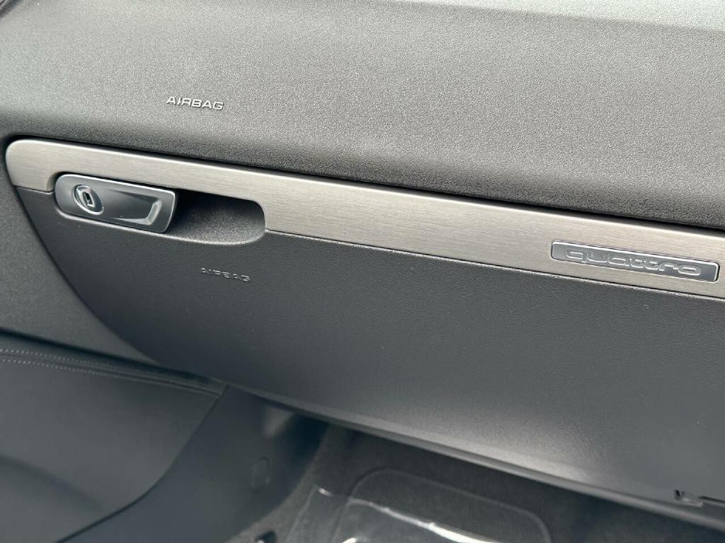 2012 Audi TT Image 25
