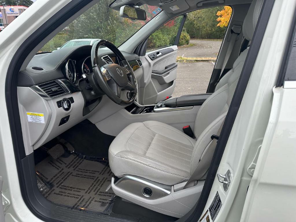 2013 Mercedes-Benz GL-Class Image 26