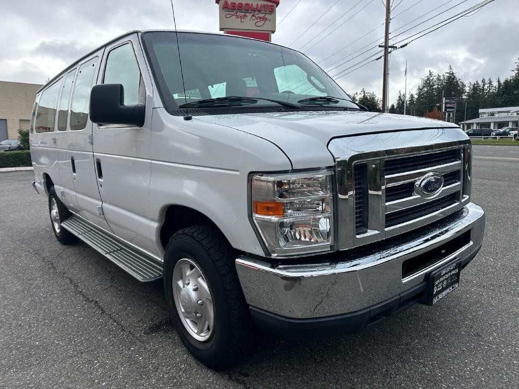 2011 Ford E-series Image 6