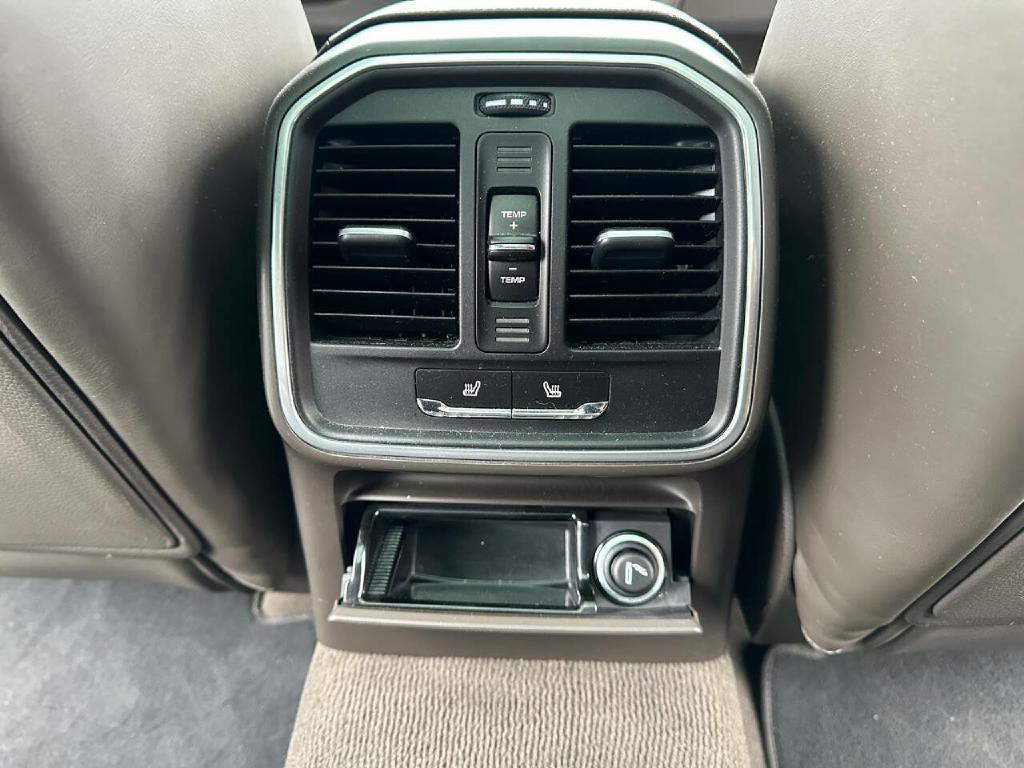 2016 Porsche Macan Image 29