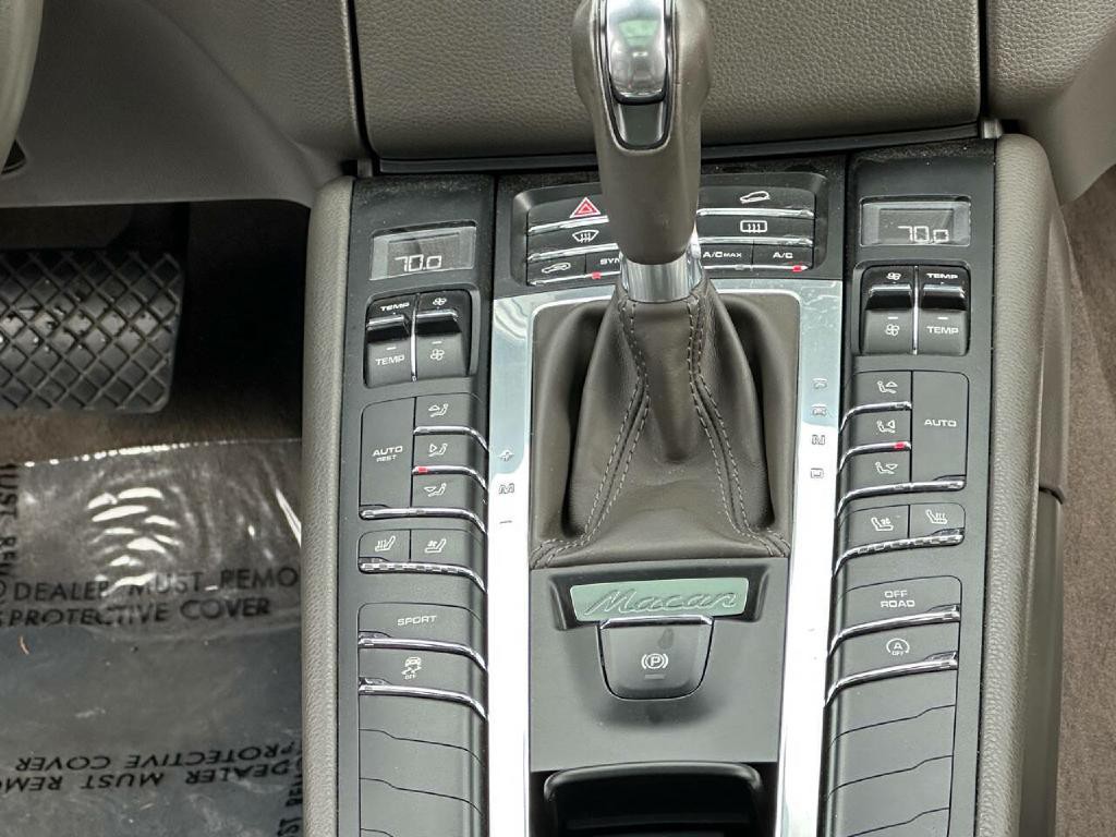 2016 Porsche Macan Image 31