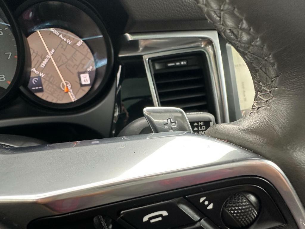 2016 Porsche Macan Image 58