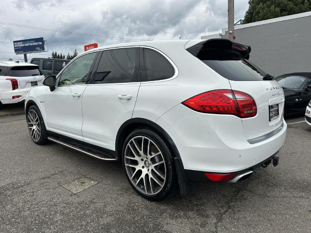 2013 Porsche Cayenne Image 12