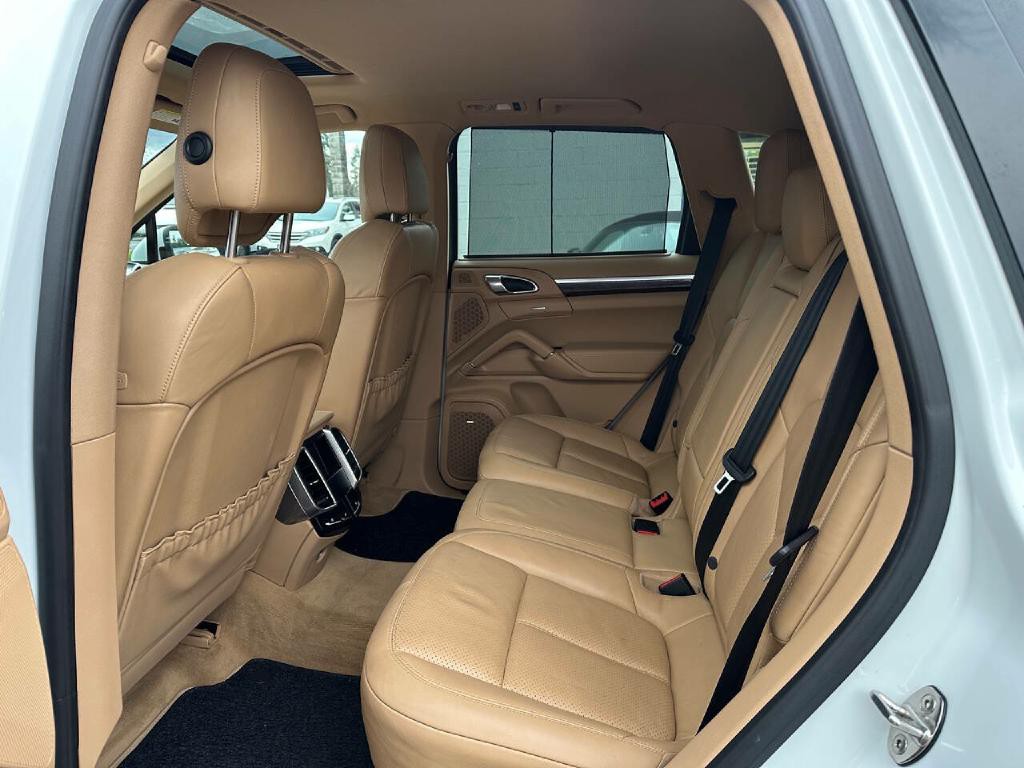 2013 Porsche Cayenne Image 17