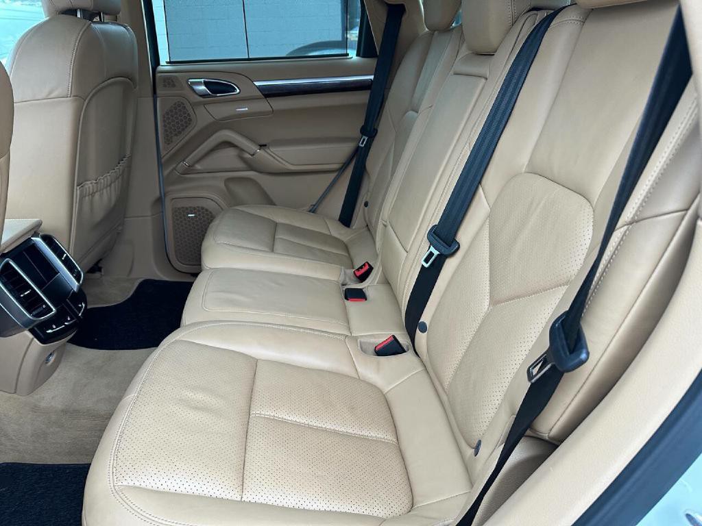 2013 Porsche Cayenne Image 22