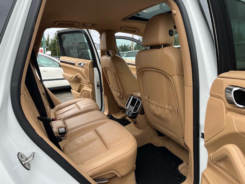 2013 Porsche Cayenne Image 30