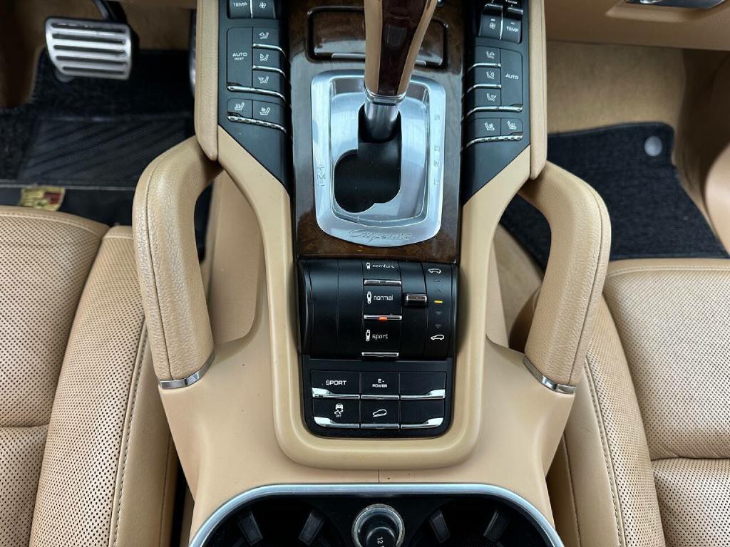 2013 Porsche Cayenne Image 31