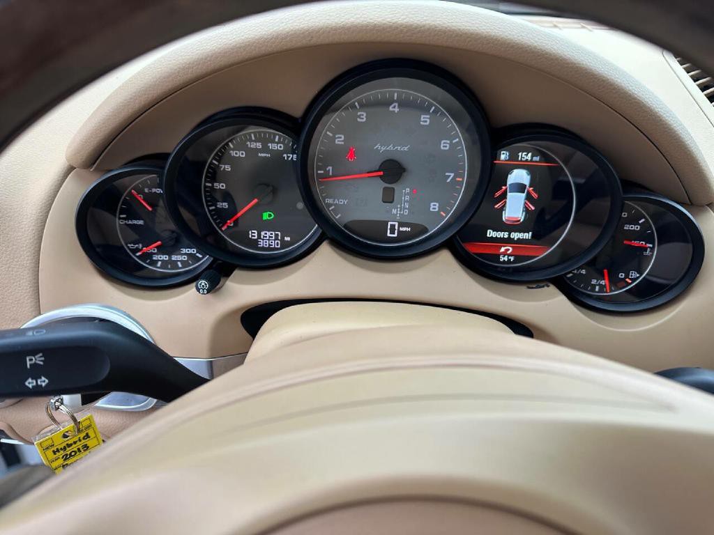 2013 Porsche Cayenne Image 32