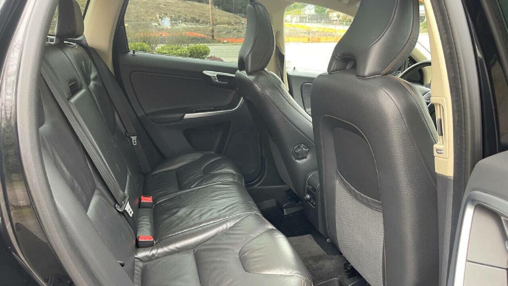 2011 Volvo XC60 Image 5