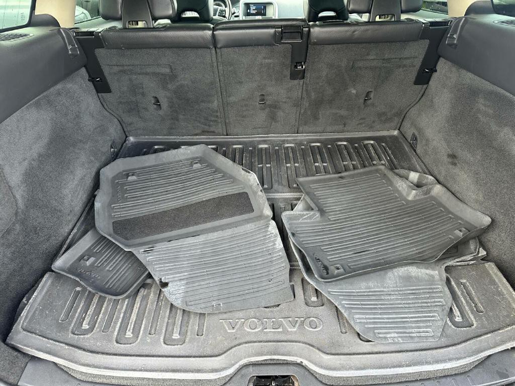 2011 Volvo XC60 Image 24