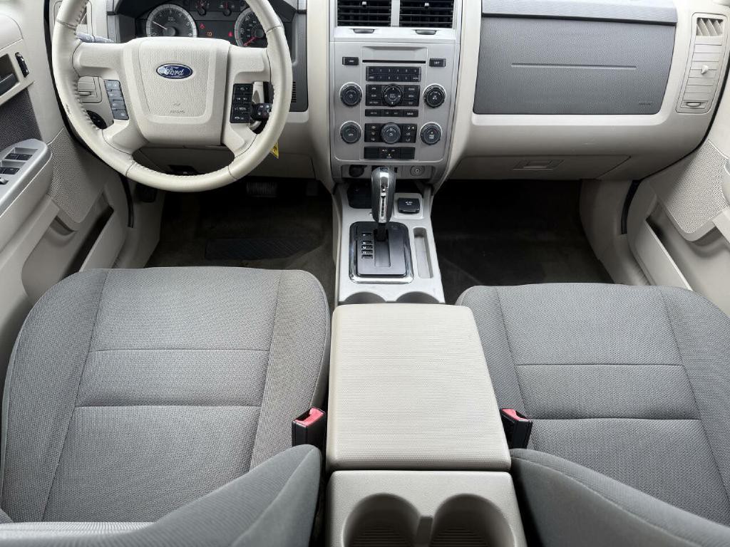 2009 Ford Escape Image 16