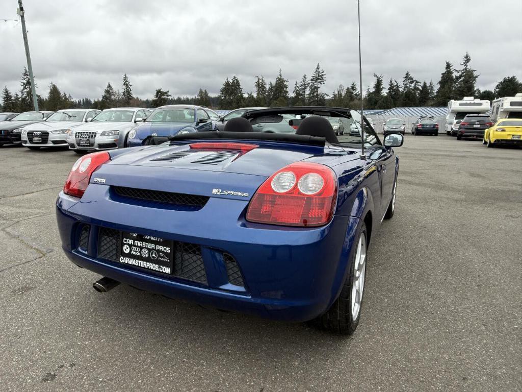 2003 Toyota MR2 Image 10