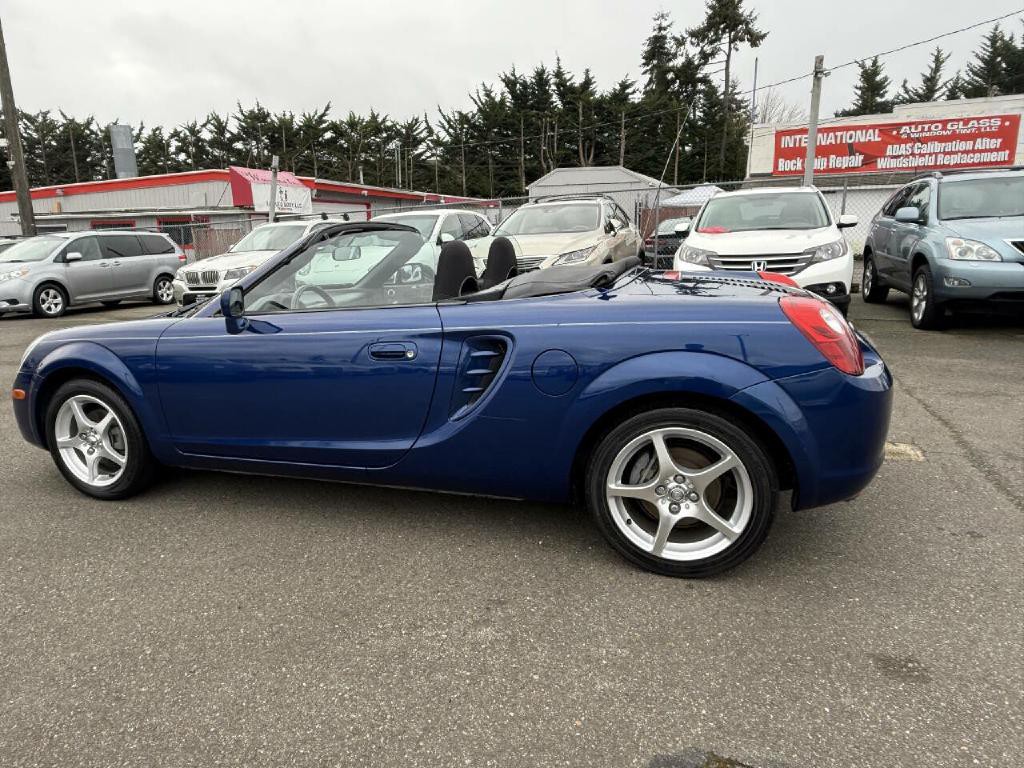 2003 Toyota MR2 Image 13