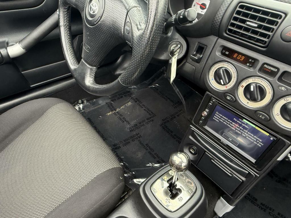 2003 Toyota MR2 Image 16