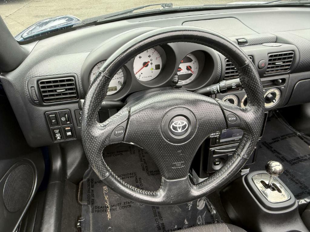 2003 Toyota MR2 Image 25