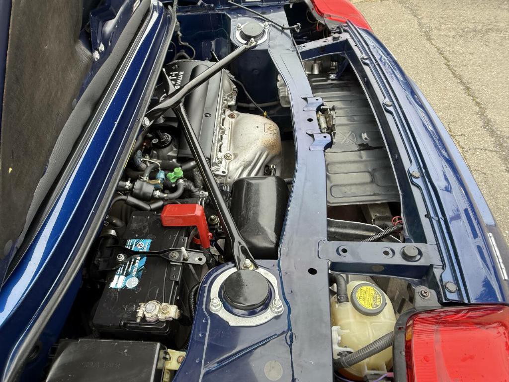 2003 Toyota MR2 Image 30