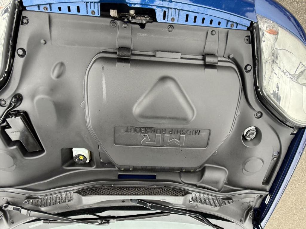 2003 Toyota MR2 Image 33