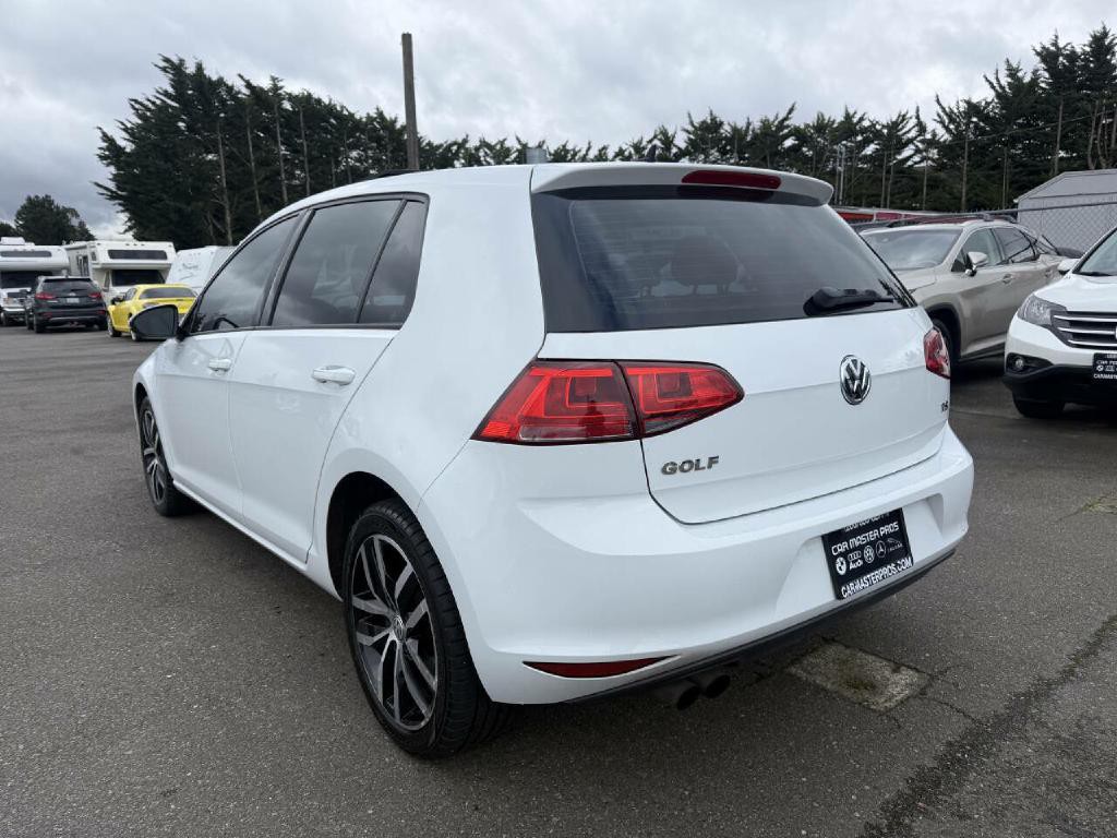 2015 Volkswagen Golf Image 11
