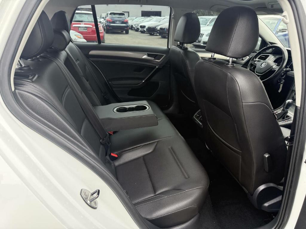2015 Volkswagen Golf Image 13