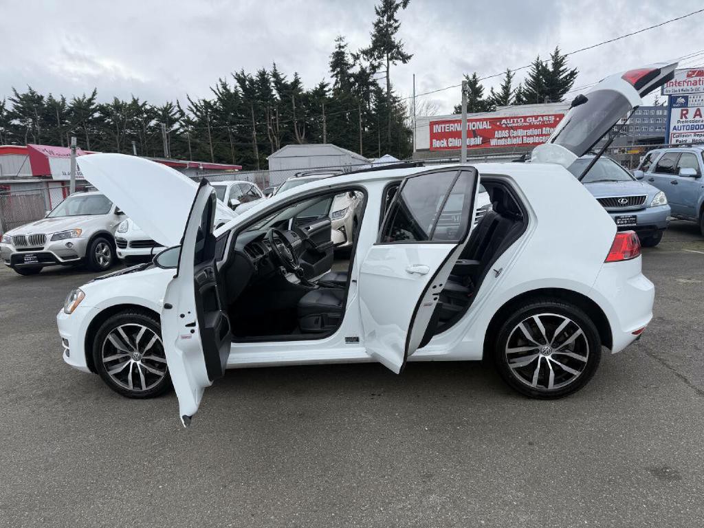 2015 Volkswagen Golf Image 22