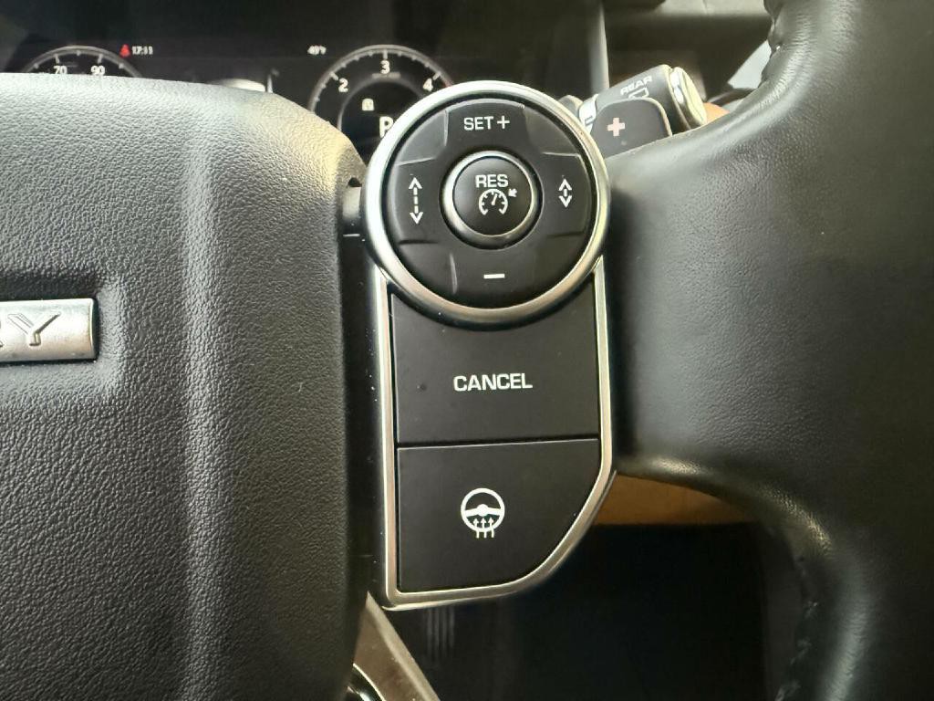 2018 Land Rover Discovery Image 22