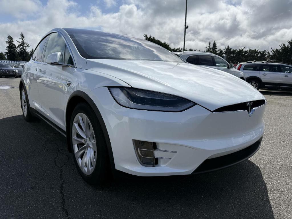 2018 Tesla Model X Image 6