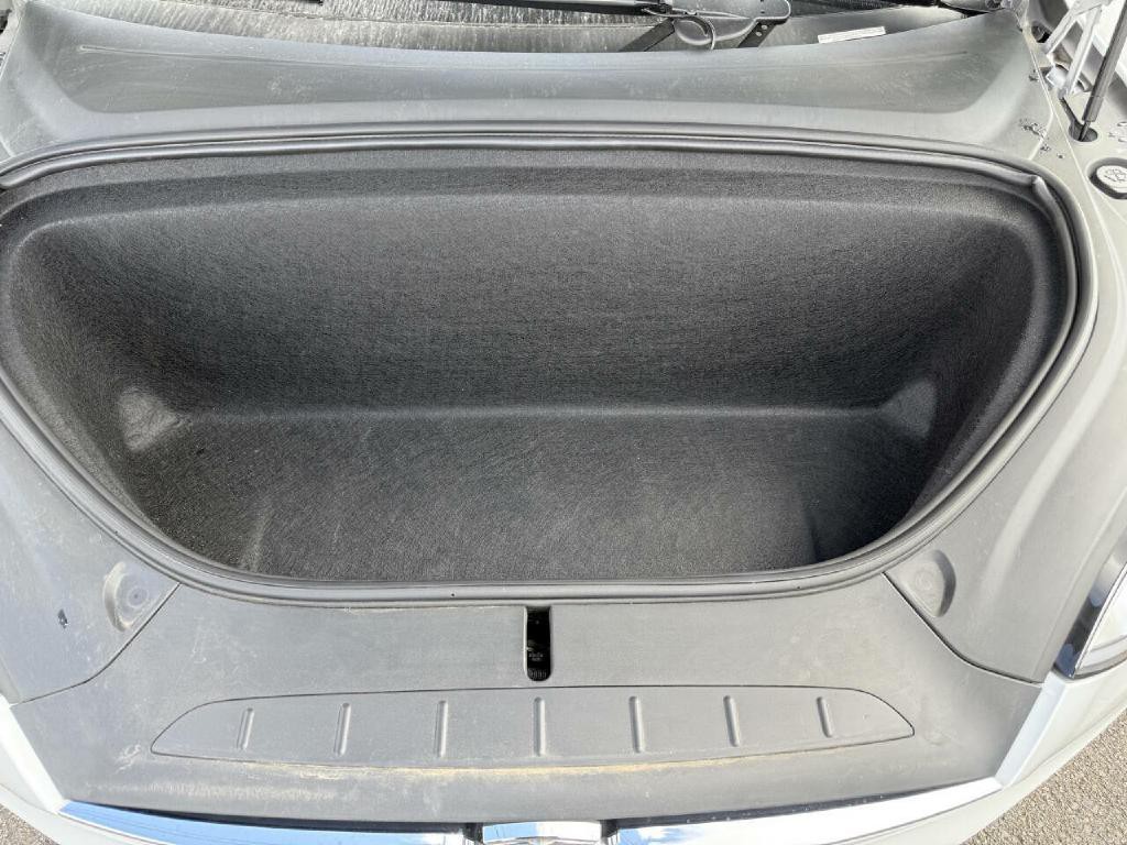 2018 Tesla Model X Image 24