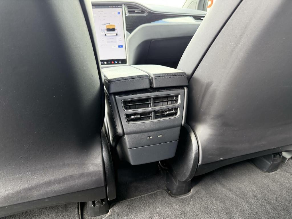 2018 Tesla Model X Image 27