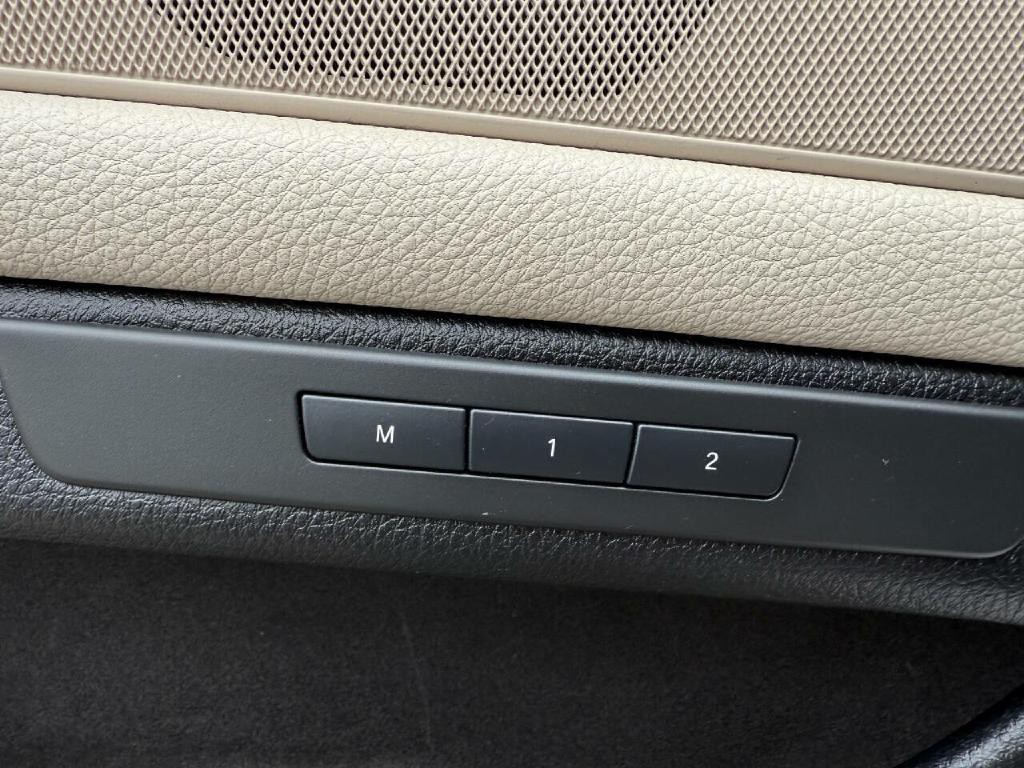 2013 BMW 5 Series Image 27