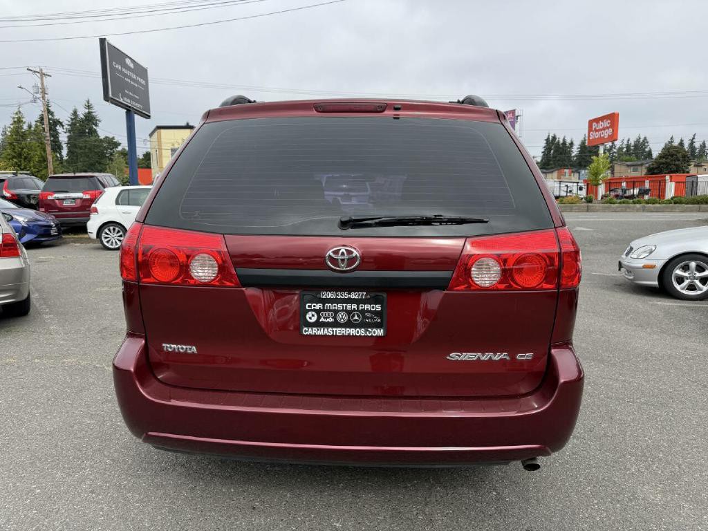 2009 Toyota Sienna Image 10