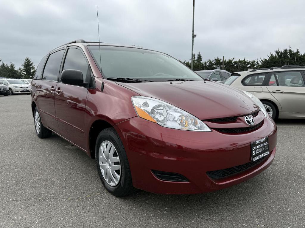 2009 Toyota Sienna Image 5
