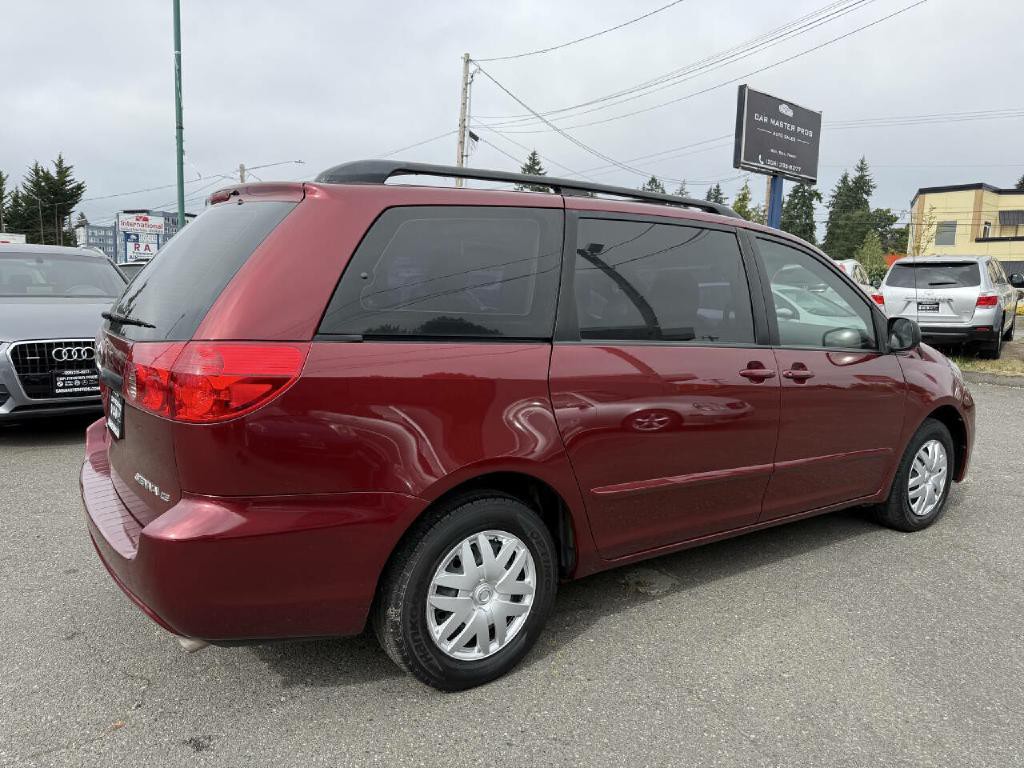 2009 Toyota Sienna Image 6