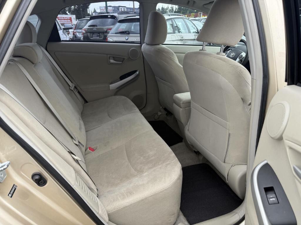2010 Toyota Prius Image 12
