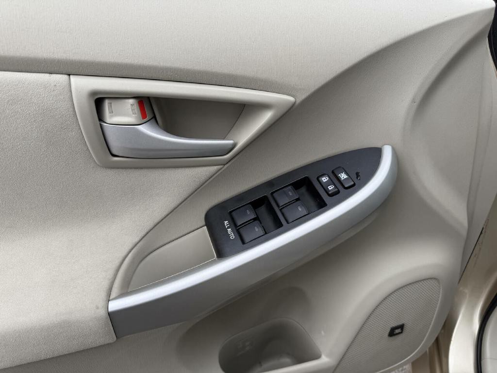2010 Toyota Prius Image 19