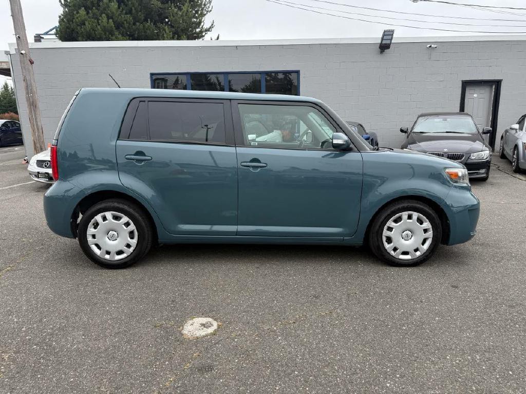 2008 Scion xB Image 2